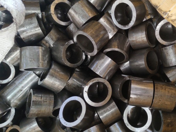 卢龙无缝钢管切割